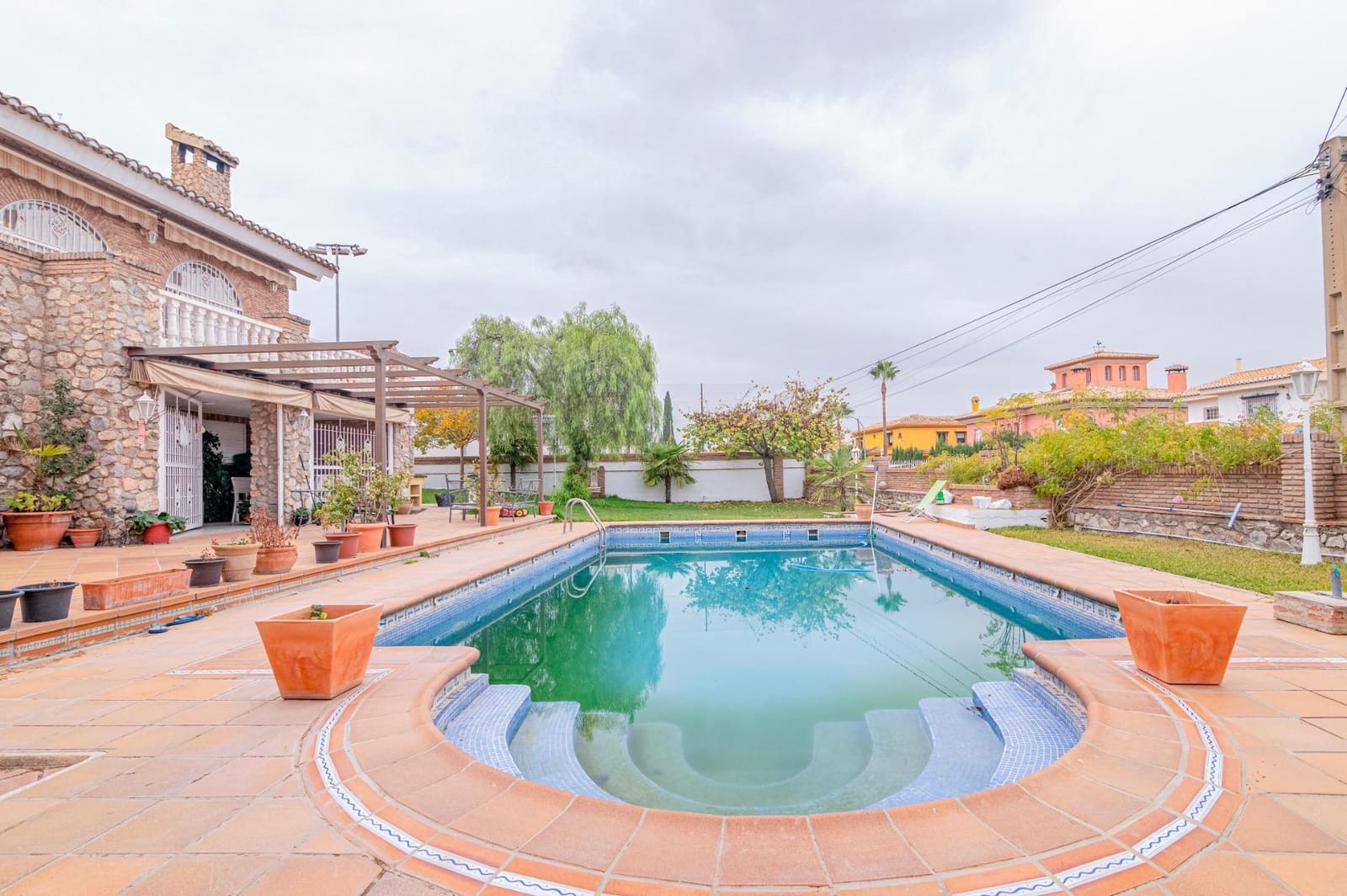 5 soveværelse Villa til salg i La Zubia med swimmingpool garage - € 1.190.000 (Ref: 9395970)