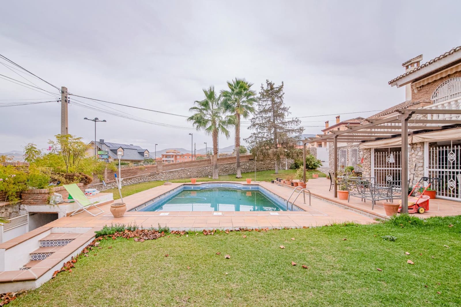 5 soveværelse Villa til salg i La Zubia med swimmingpool garage - € 1.190.000 (Ref: 9395970)