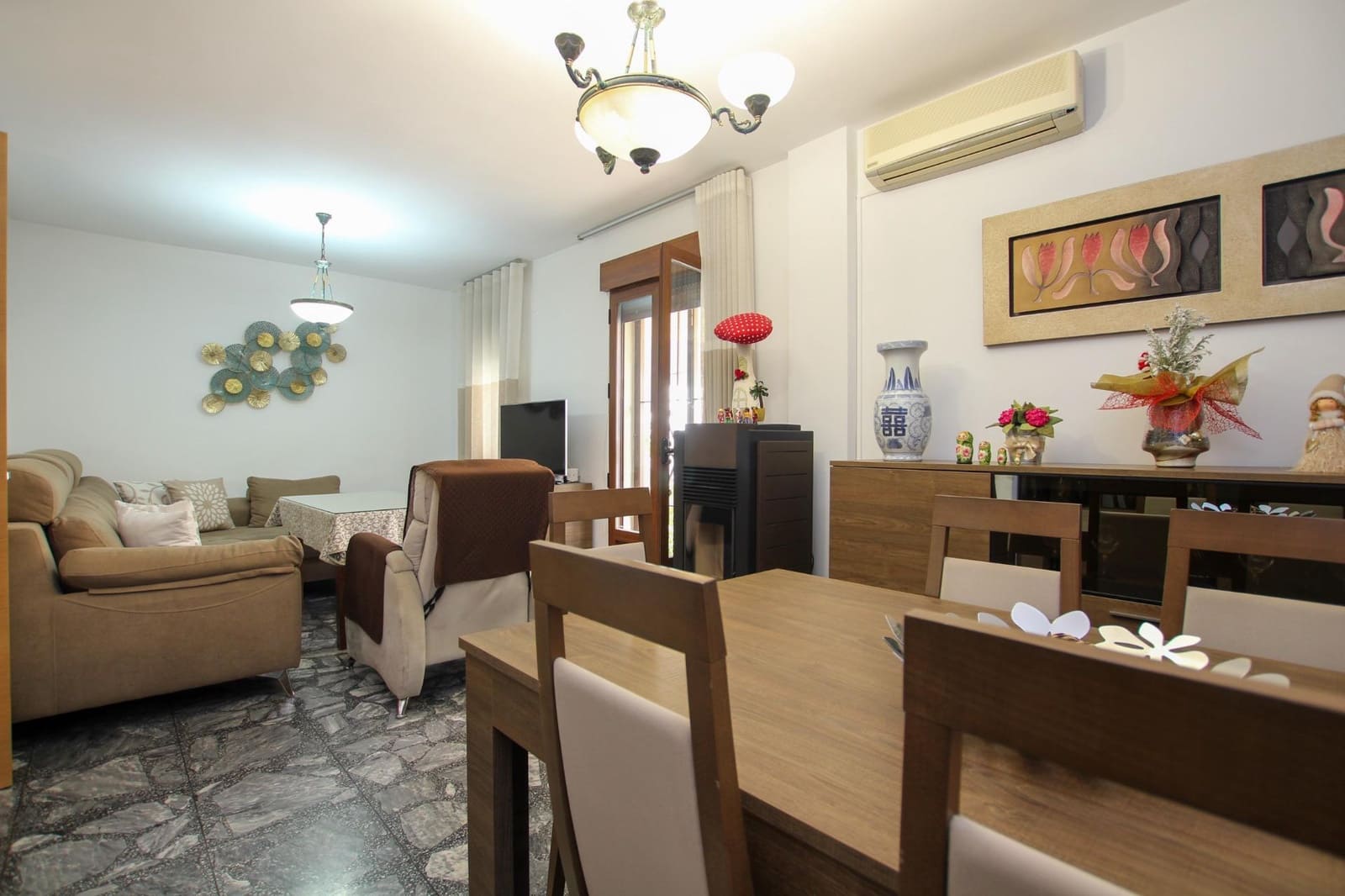 3 bedroom Villa for sale in Ogijares - € 360,000 (Ref: 9395971)