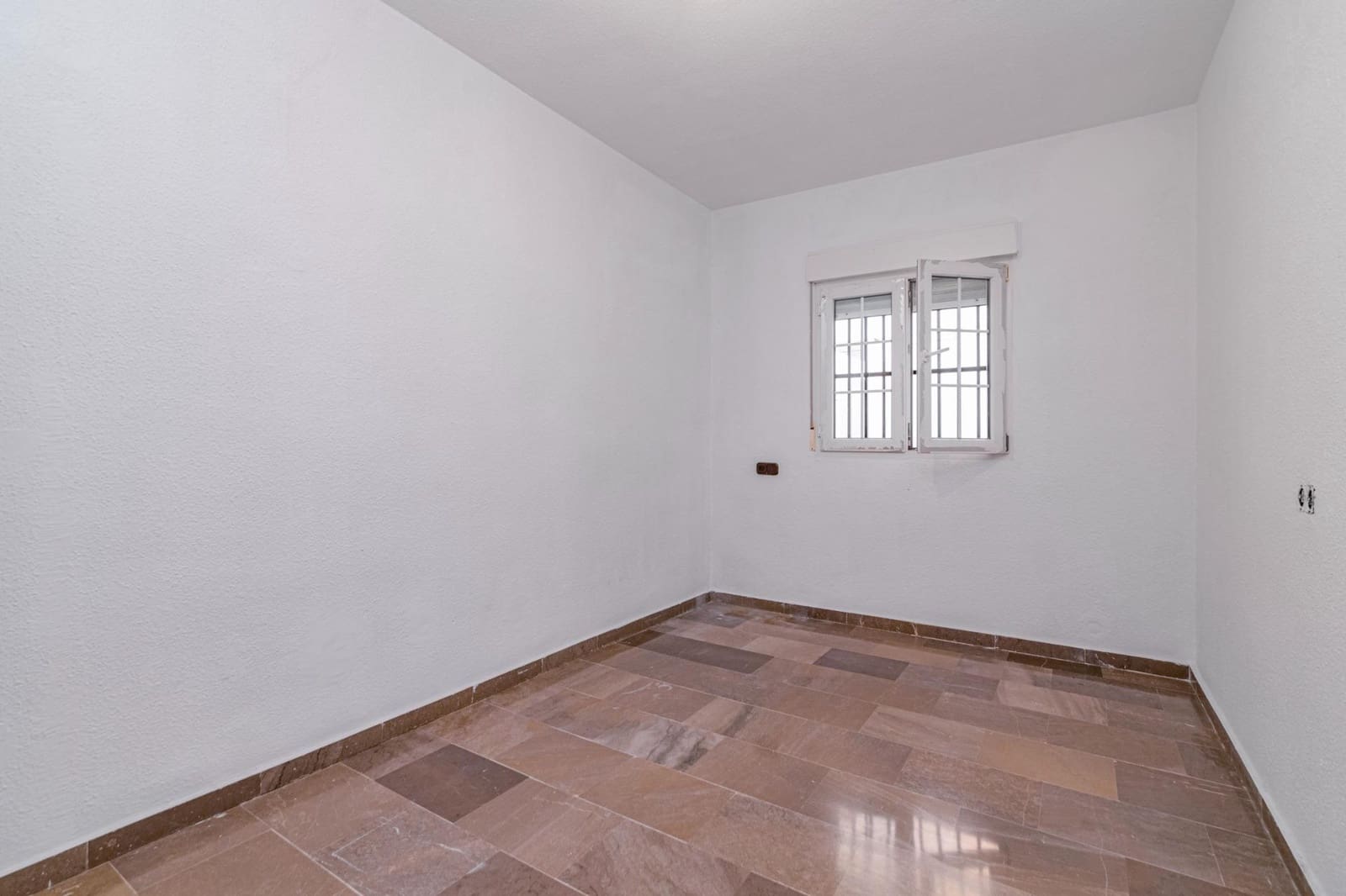 3 soveværelse Lejlighed til salg i Las Gabias - € 230.000 (Ref: 9410952)