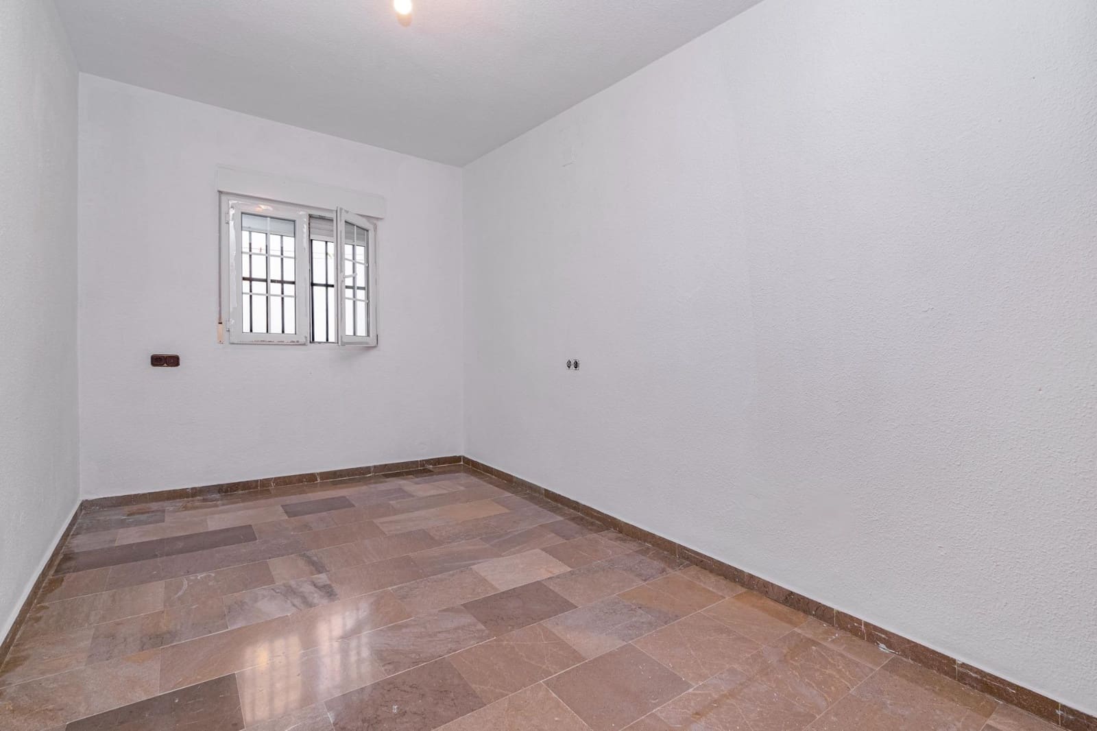 3 soveværelse Lejlighed til salg i Las Gabias - € 230.000 (Ref: 9410952)