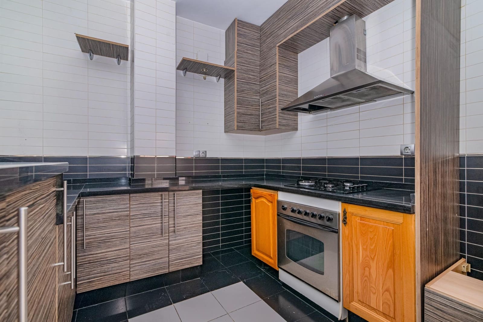 3 soveværelse Lejlighed til salg i Las Gabias - € 230.000 (Ref: 9410952)