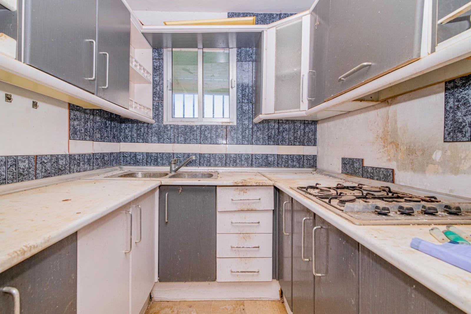 Ubebygd land til salgs i Illora - € 109 000 (Ref: 9414071)