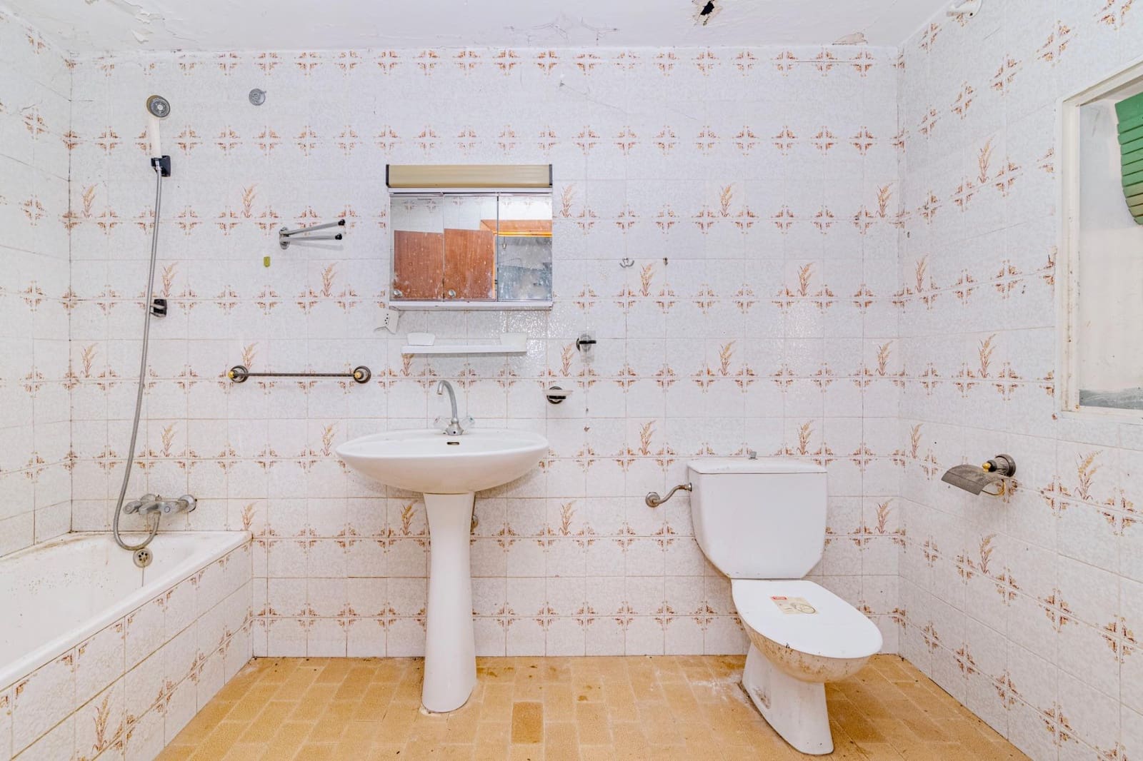 Ubebygd land til salgs i Illora - € 109 000 (Ref: 9414071)