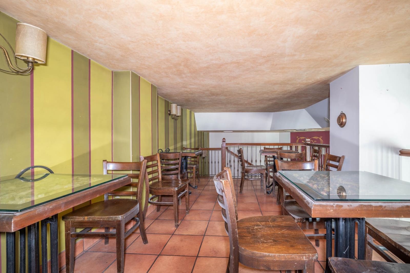 Bedrift til salgs i Ogijares - € 183 000 (Ref: 9419681)