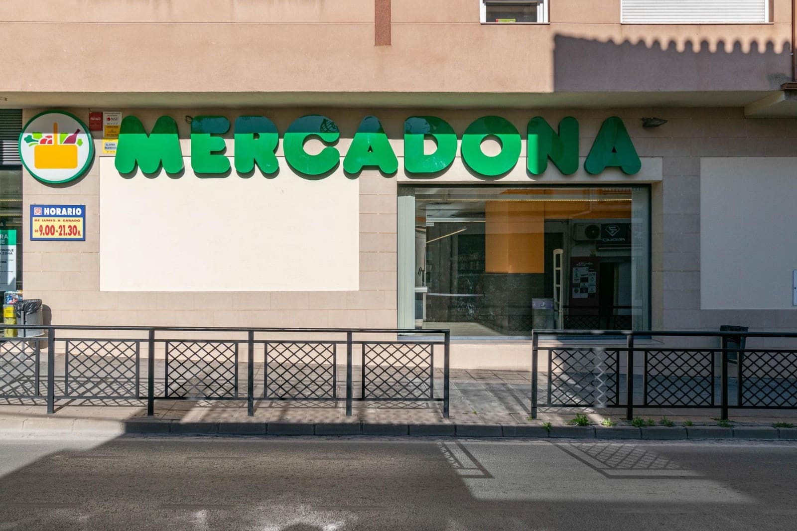 Bedrift til salgs i Ogijares - € 183 000 (Ref: 9419681)