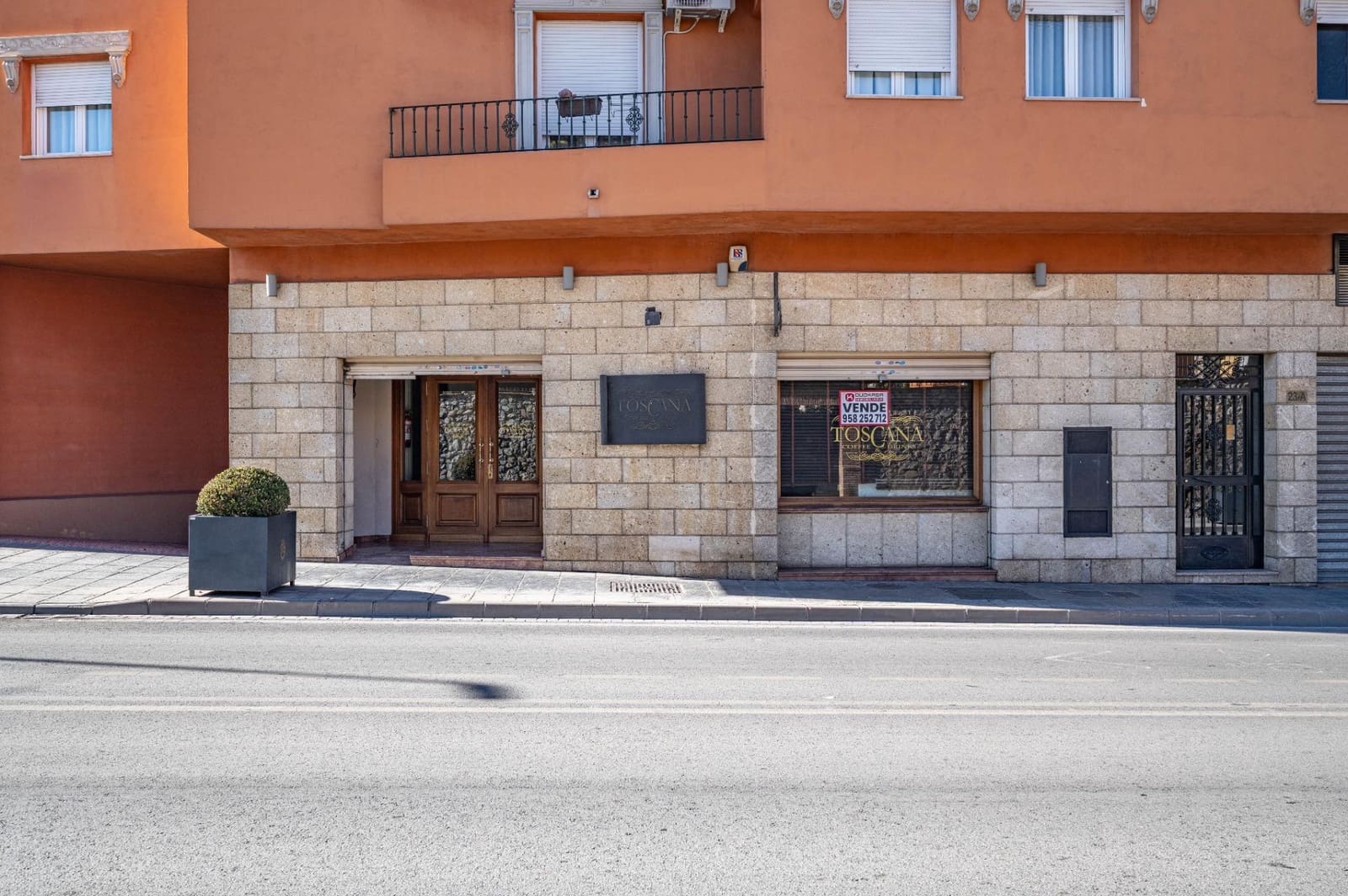 Bedrift til salgs i Ogijares - € 183 000 (Ref: 9419681)