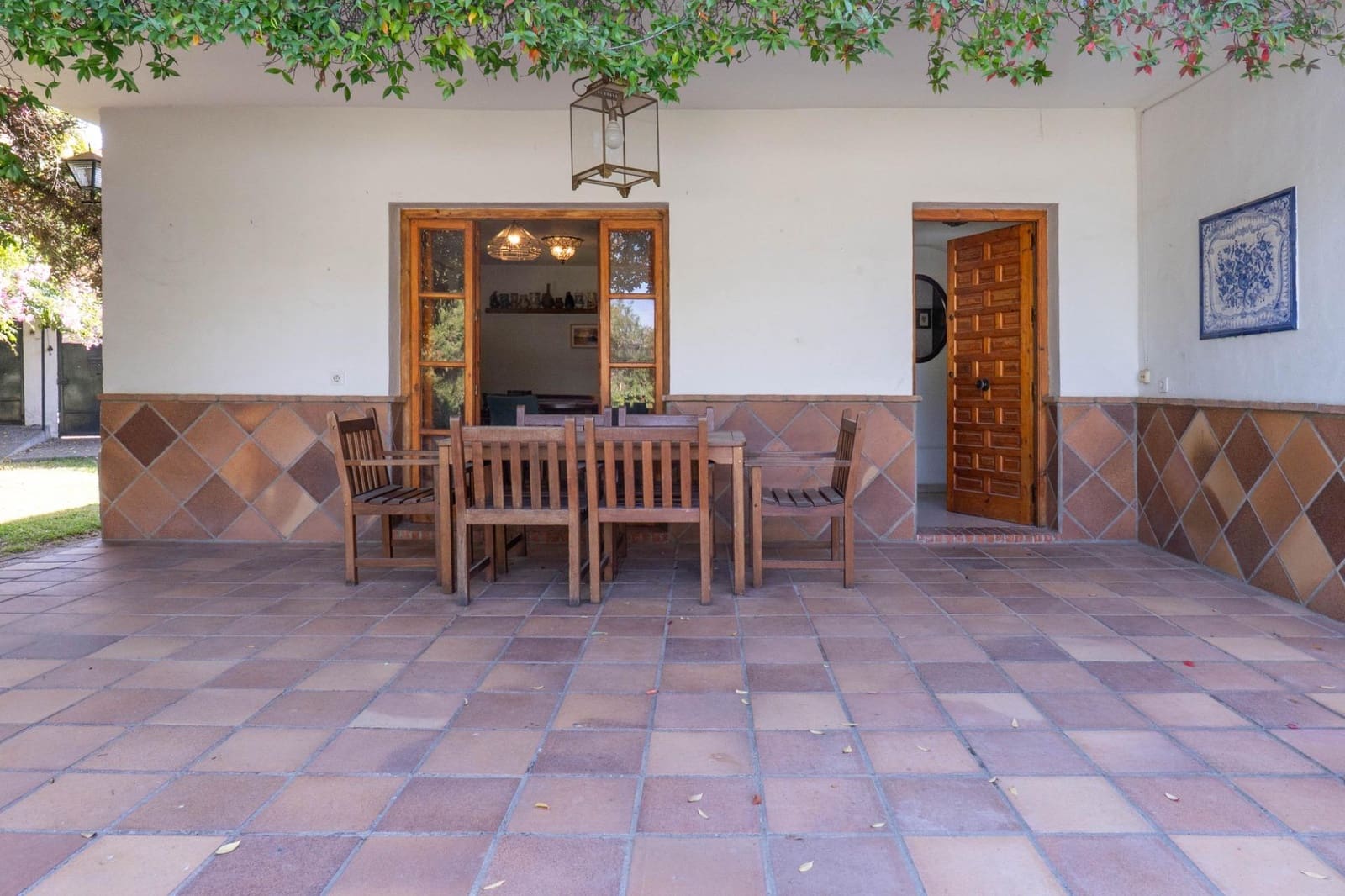 4 bedroom Villa for sale in Ogijares with pool garage - € 449,000 (Ref: 9419682)