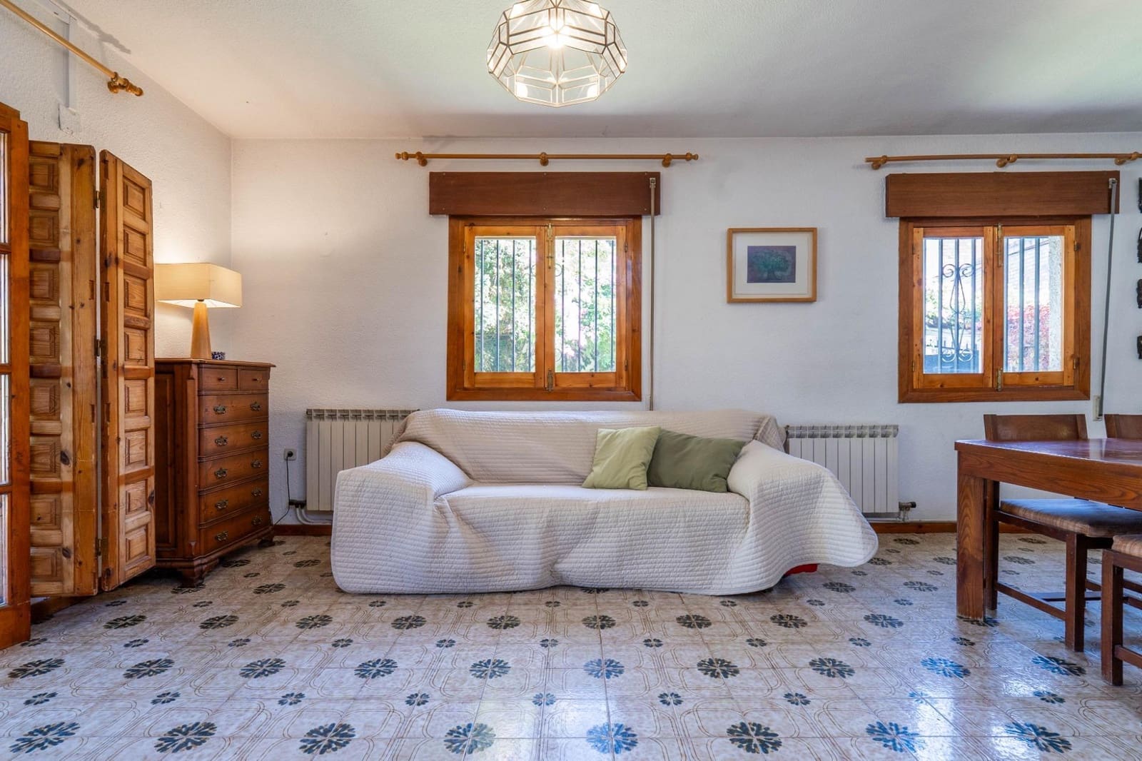 4 bedroom Villa for sale in Ogijares with pool garage - € 449,000 (Ref: 9419682)