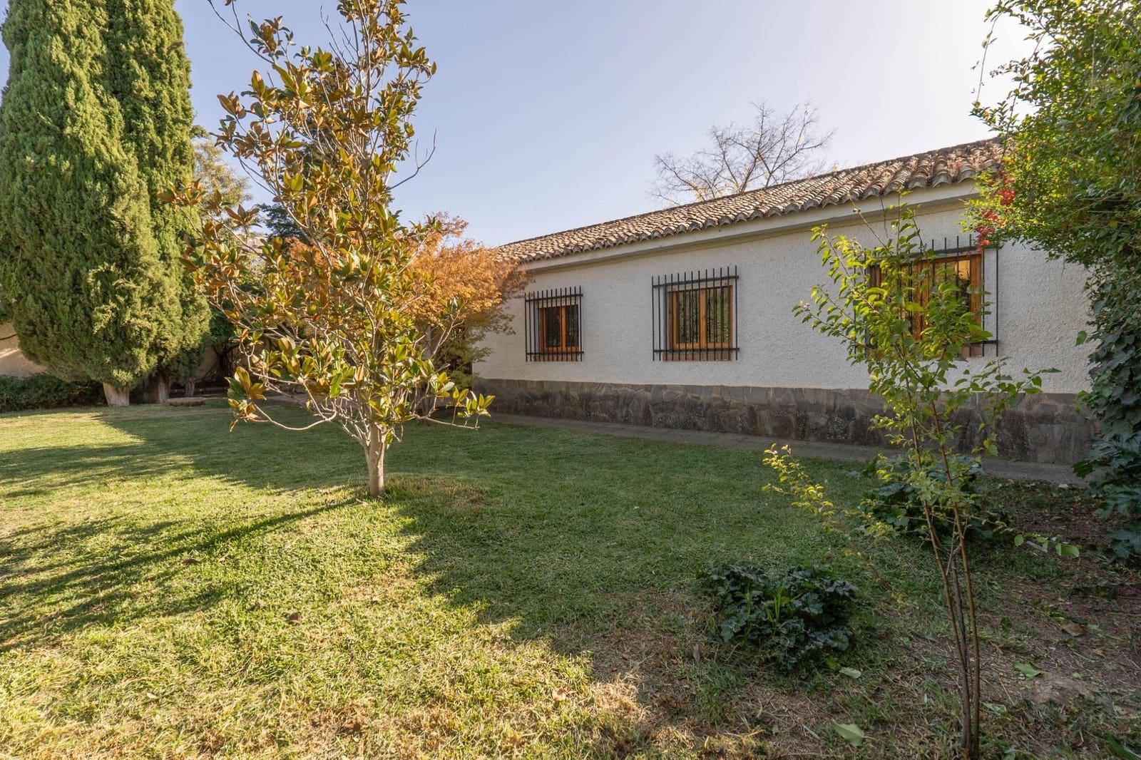 4 bedroom Villa for sale in Ogijares with pool garage - € 449,000 (Ref: 9419682)