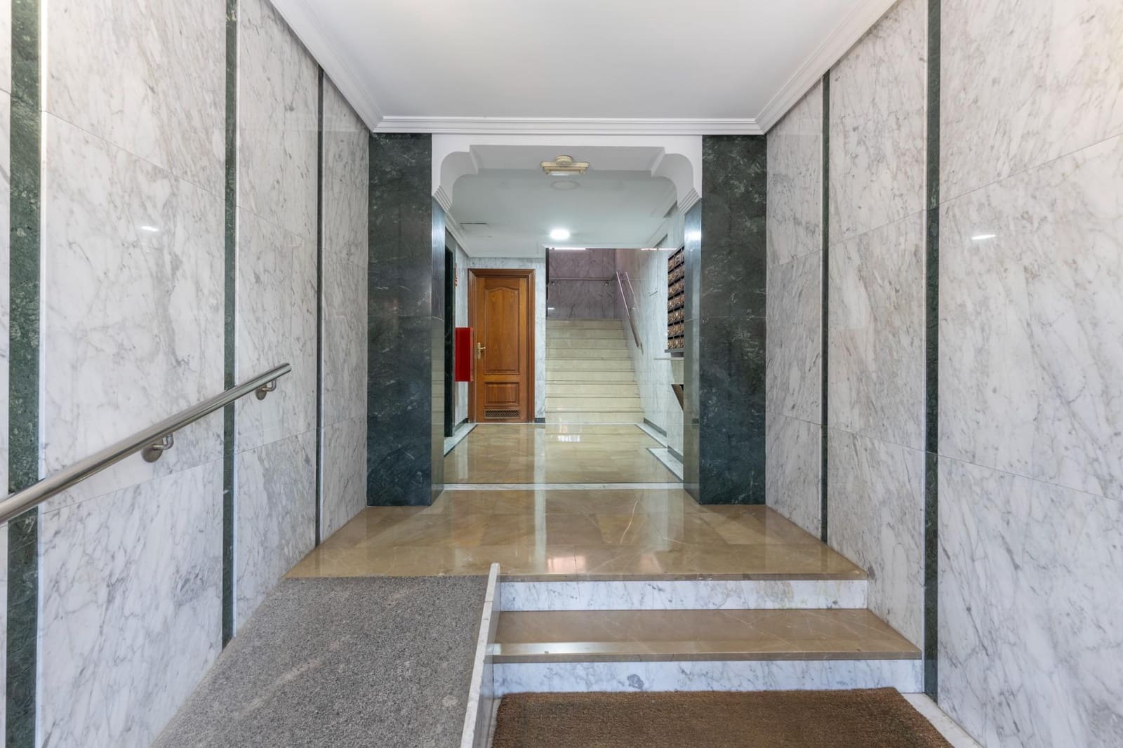 3 chambre Appartement à vendre à Grenade ville avec garage - 240 000 € (Ref: 9419685)