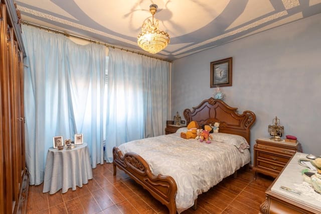 3 soverom Leilighet til salgs i Angustias - Chana - Encina, Granada by med garasje - € 240 000 (Ref: 9419685)