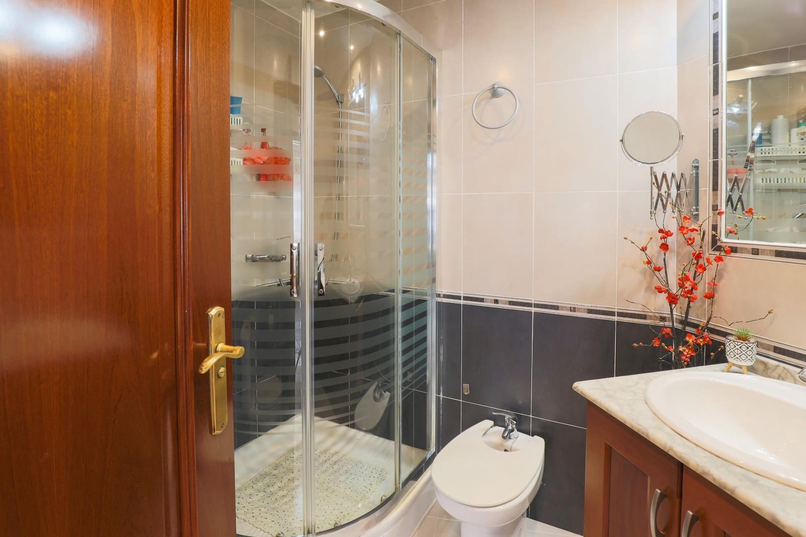 Piso de 3 habitaciones en Granada ciudad en venta - 324.990 € (Ref: 9419686)