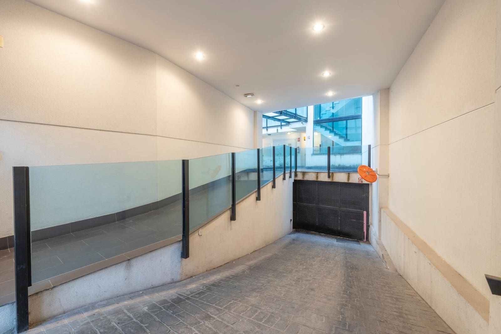 3 bedroom Flat for sale in Maracena with garage - € 215,000 (Ref: 9419688)