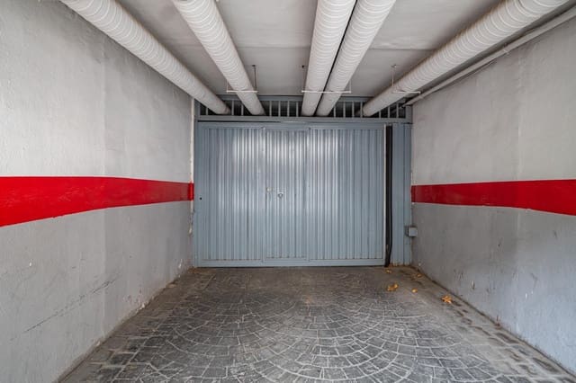 Garasje til salgs i Granada by - € 45 000 (Ref: 9419689)