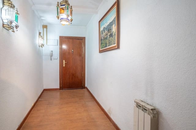 4 slaapkamer Flat te koop in Granada stad - € 285.000 (Ref: 9419690)
