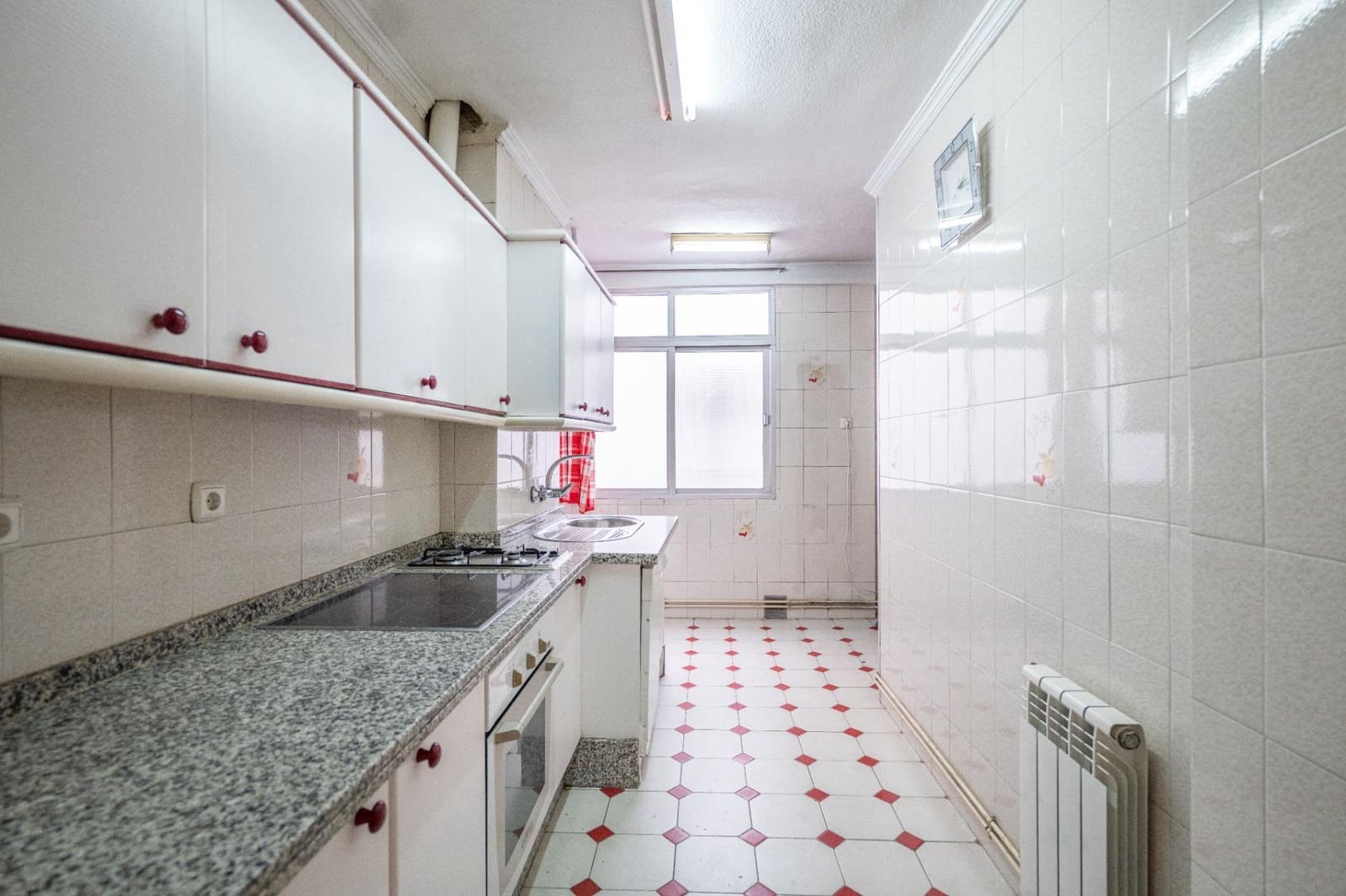 4 slaapkamer Flat te koop in Granada stad - € 285.000 (Ref: 9419690)