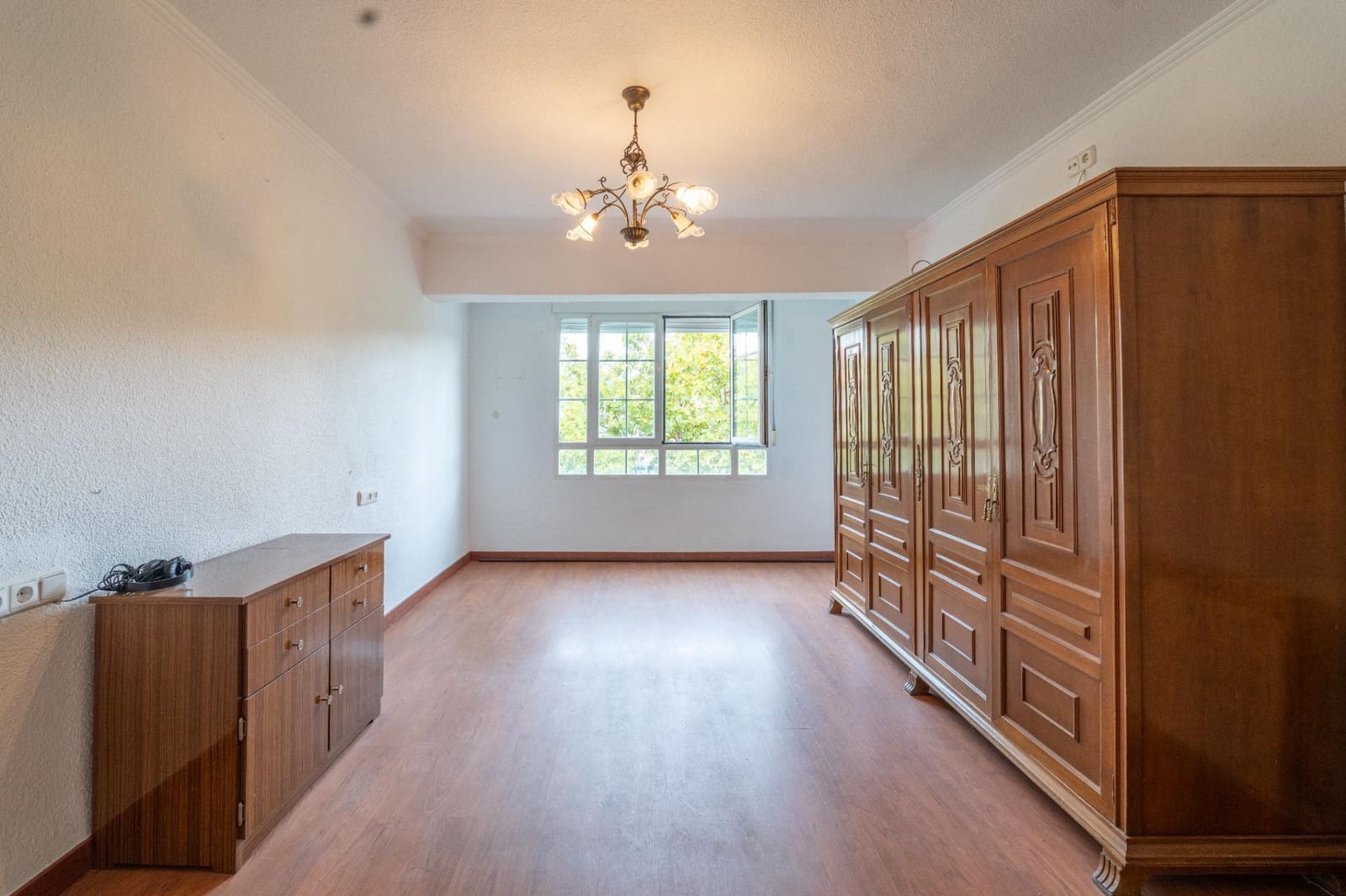 4 slaapkamer Flat te koop in Granada stad - € 285.000 (Ref: 9419690)