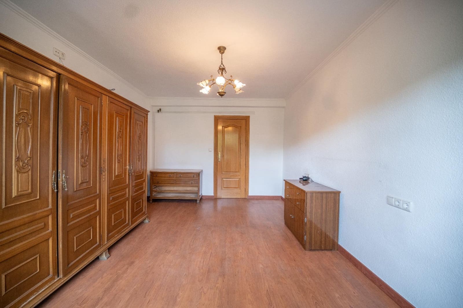 4 slaapkamer Flat te koop in Granada stad - € 285.000 (Ref: 9419690)