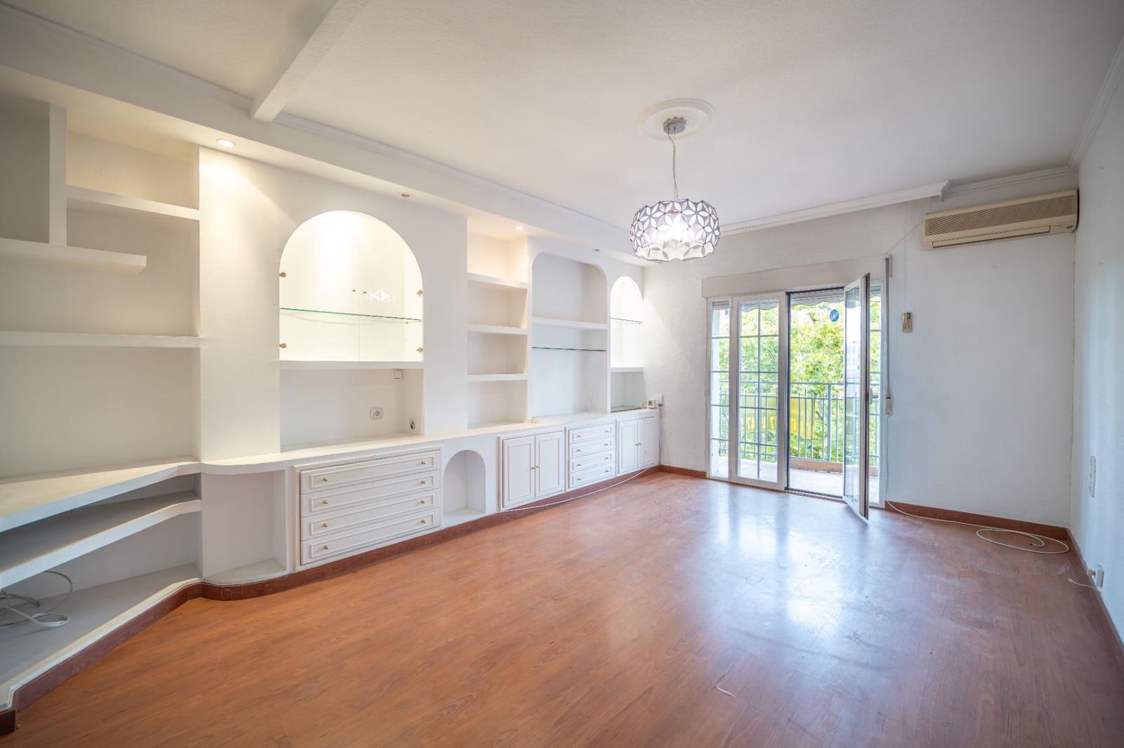 4 slaapkamer Flat te koop in Granada stad - € 285.000 (Ref: 9419690)