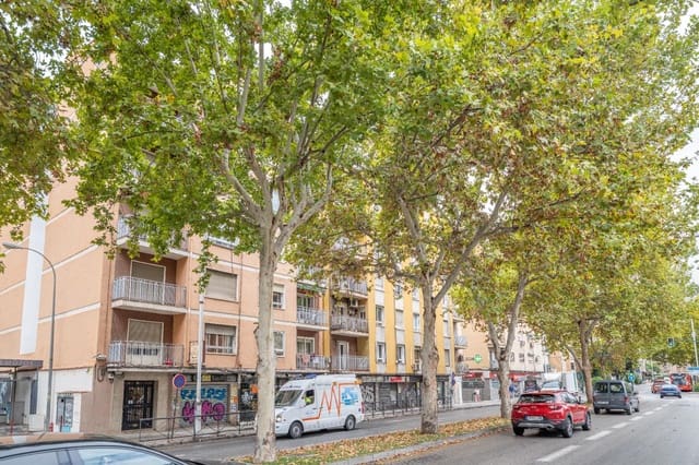 4 slaapkamer Flat te koop in Granada stad - € 285.000 (Ref: 9419690)