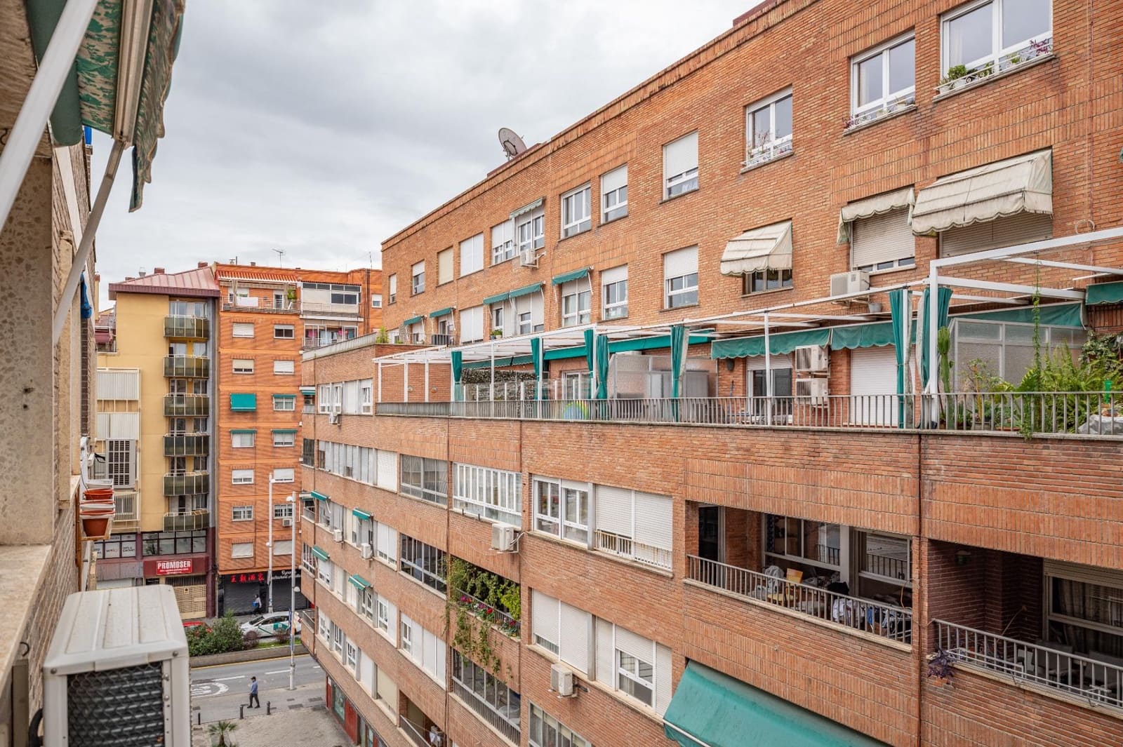 4 sypialnia Mieszkanie na sprzedaż w Miasto Grenada z garażem - 415 000 € (Ref: 9419696)