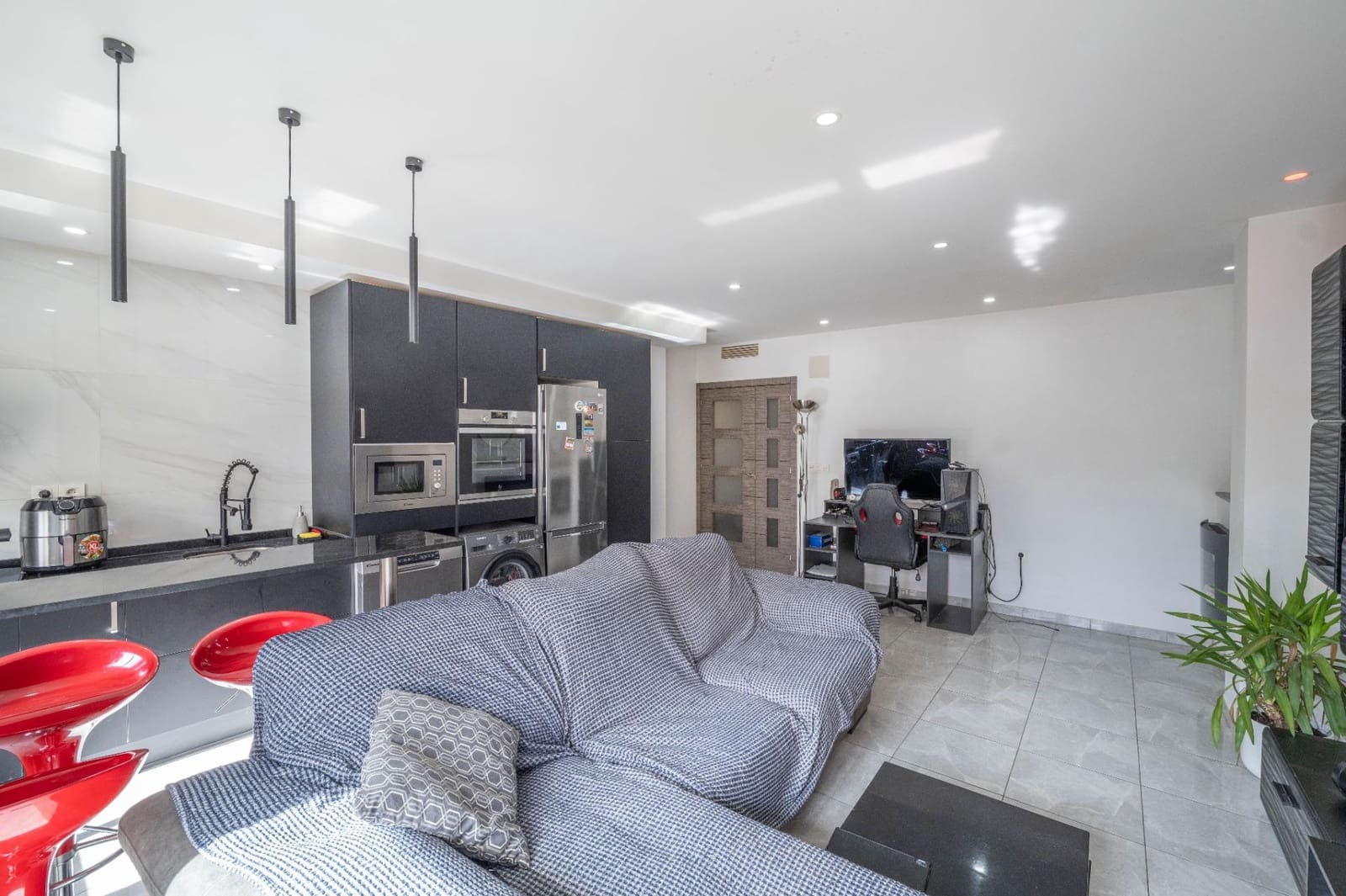 2 soverom Leilighet til salgs i Atarfe med svømmebasseng garasje - € 149 000 (Ref: 9419701)