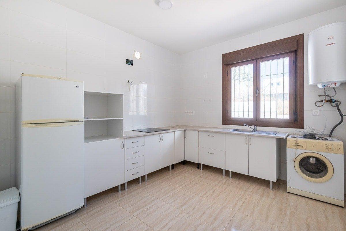 3 sovrum Villa till salu i La Zubia med pool garage - 320 000 € (Ref: 9419702)