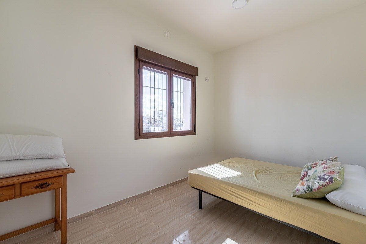 3 sovrum Villa till salu i La Zubia med pool garage - 320 000 € (Ref: 9419702)