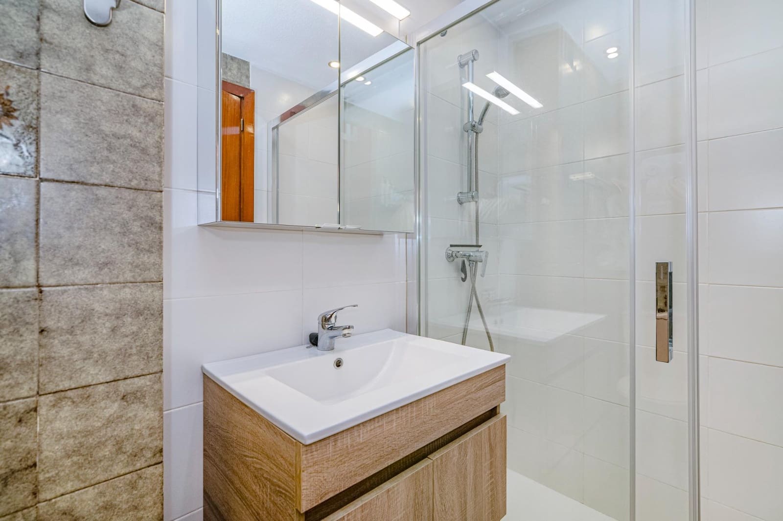 4 makuuhuone Asunto myytävänä paikassa Granada kaupunki mukana 
autotalli - 339 000 € (Ref: 9419704)