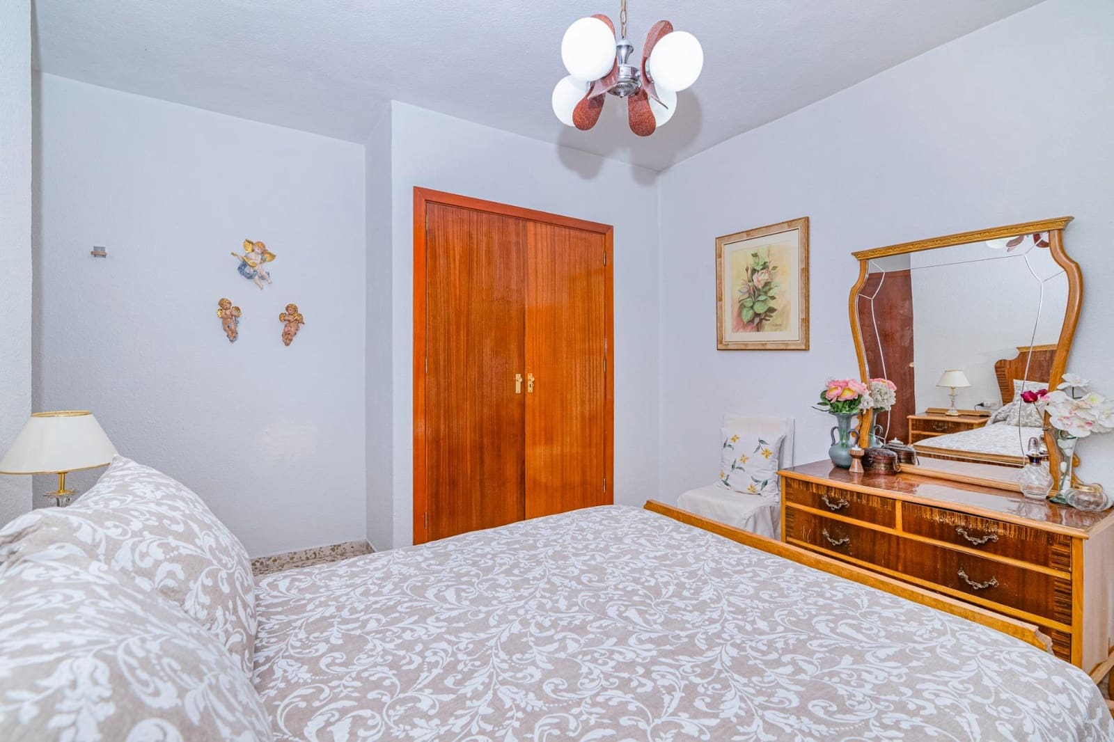 4 makuuhuone Asunto myytävänä paikassa Granada kaupunki mukana 
autotalli - 339 000 € (Ref: 9419704)