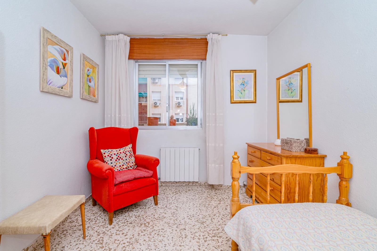 4 makuuhuone Asunto myytävänä paikassa Granada kaupunki mukana 
autotalli - 339 000 € (Ref: 9419704)