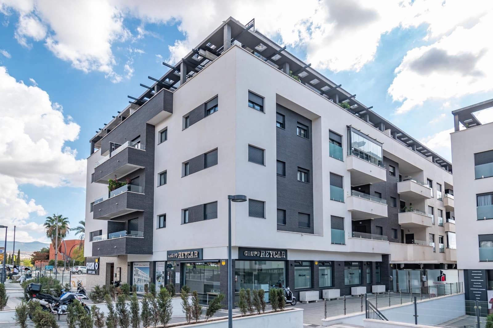 3 bedroom Flat for sale in Armilla with pool - € 462,000 (Ref: 9419708)