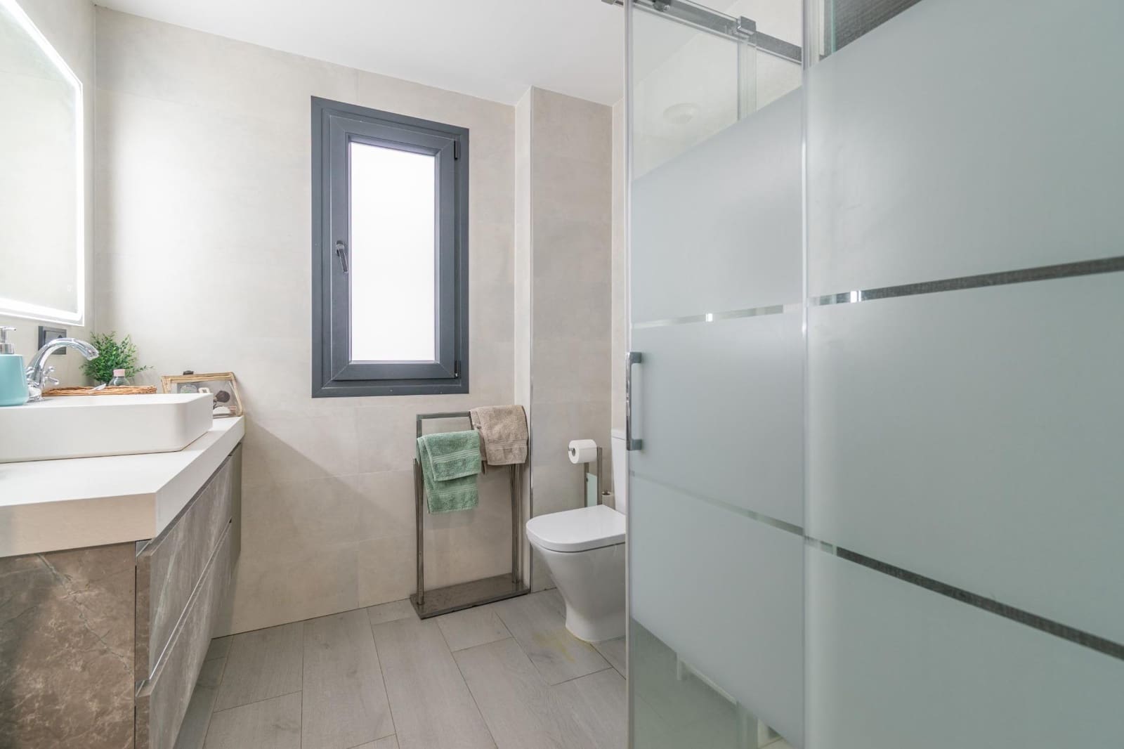 3 bedroom Flat for sale in Armilla with pool - € 462,000 (Ref: 9419708)