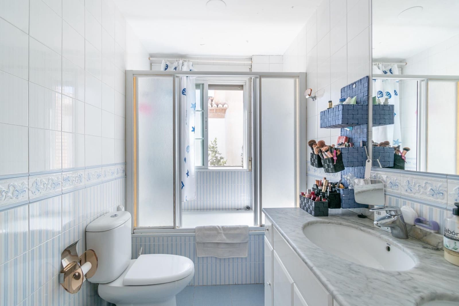 4 Zimmer Villa zu verkaufen in La Zubia mit Pool Garage - 380.000 € (Ref: 9419711)