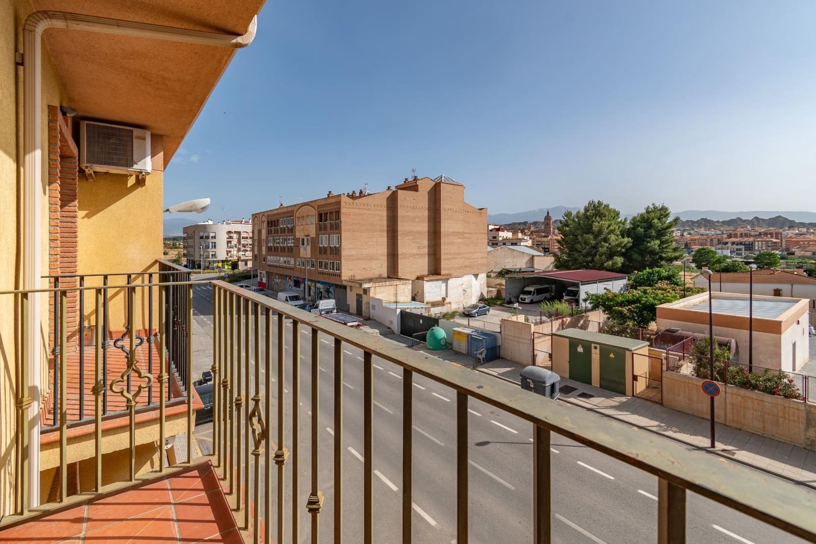 4 chambre Appartement à vendre à Guadix avec garage - 165 000 € (Ref: 9419712)