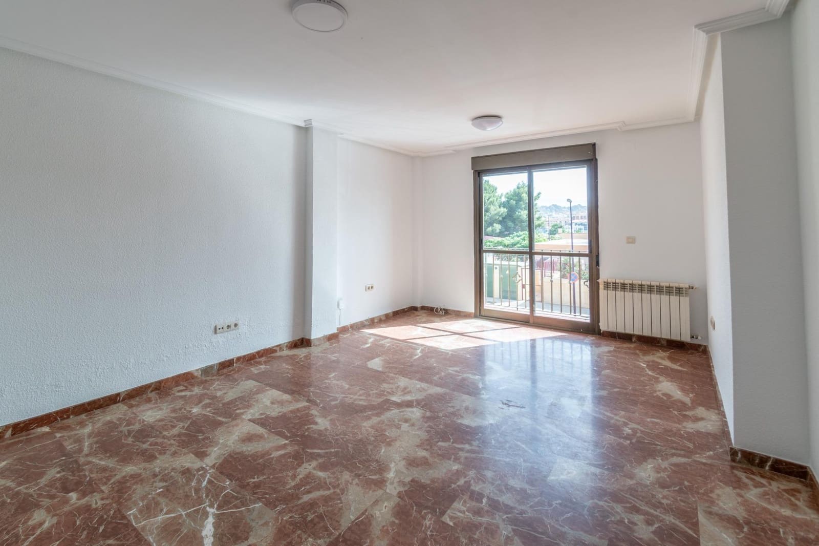 4 chambre Appartement à vendre à Guadix avec garage - 165 000 € (Ref: 9419712)