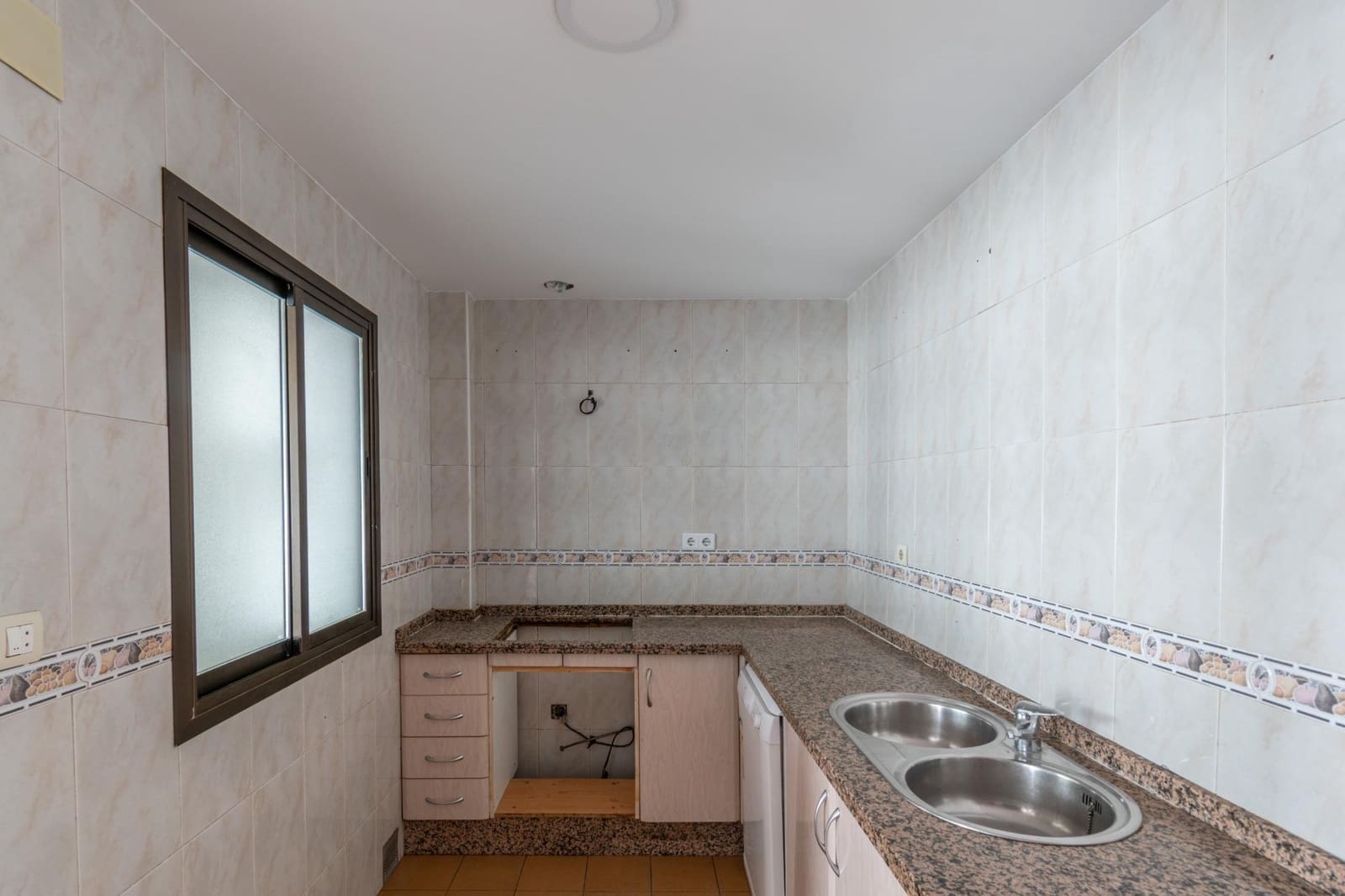 4 chambre Appartement à vendre à Guadix avec garage - 165 000 € (Ref: 9419712)