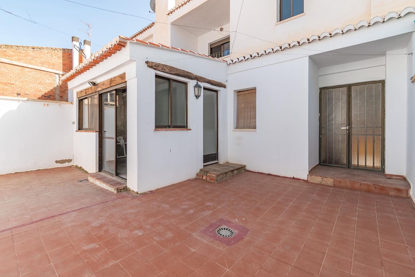 4 chambre Appartement à vendre à Guadix avec garage - 165 000 € (Ref: 9419712)