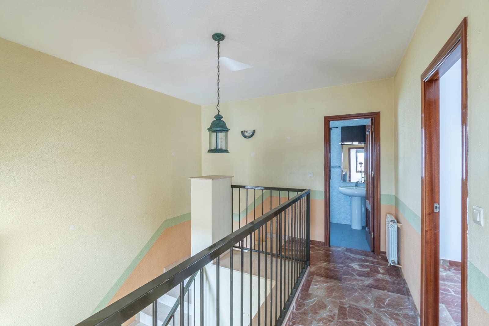 4 chambre Appartement à vendre à Guadix avec garage - 165 000 € (Ref: 9419712)