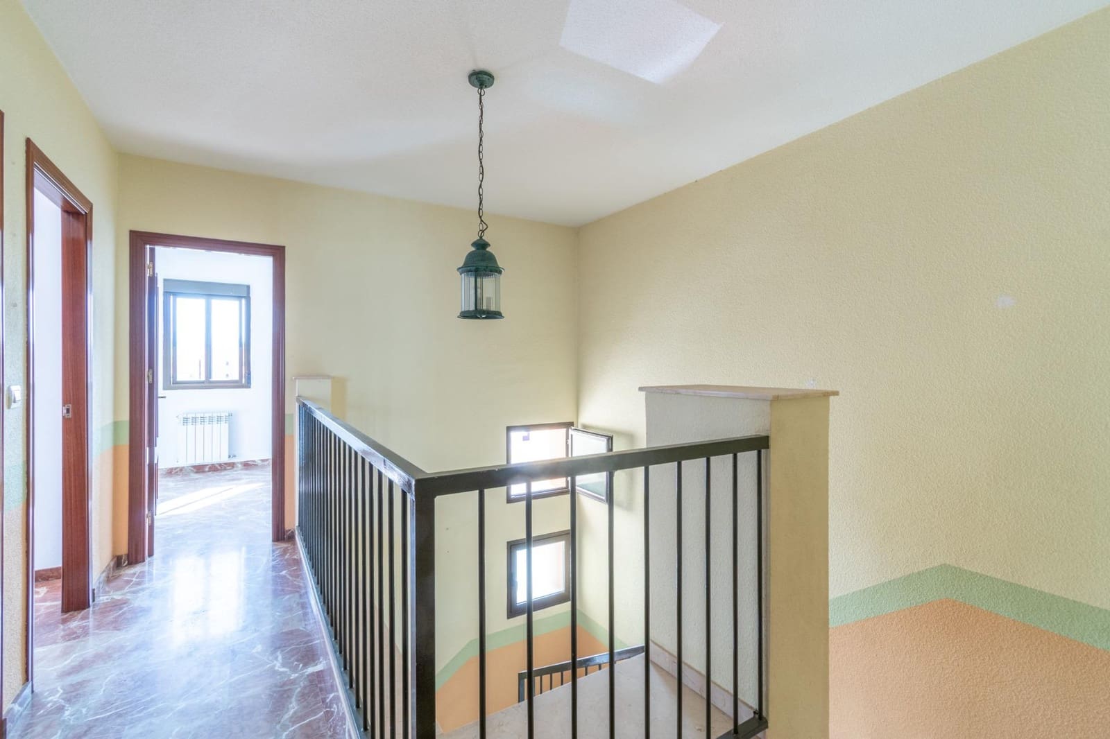 4 chambre Appartement à vendre à Guadix avec garage - 165 000 € (Ref: 9419712)