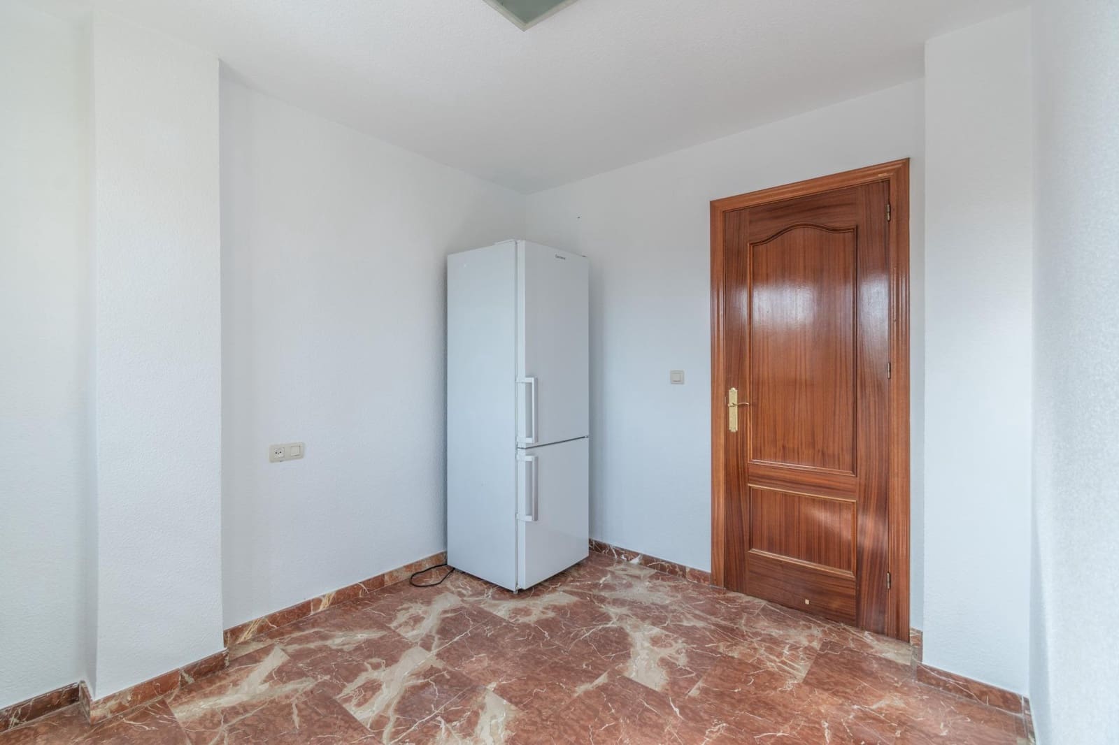 4 chambre Appartement à vendre à Guadix avec garage - 165 000 € (Ref: 9419712)