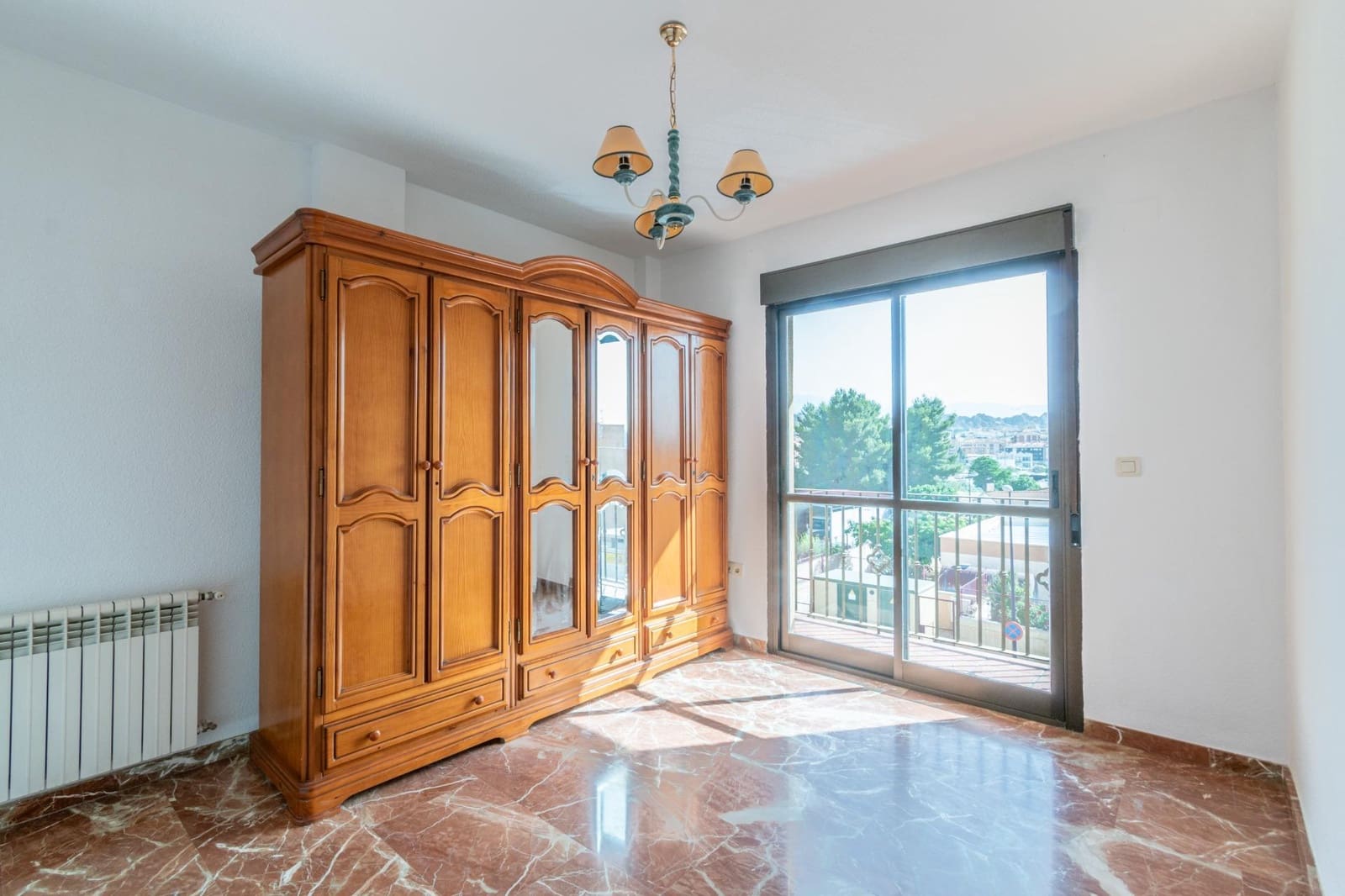 4 chambre Appartement à vendre à Guadix avec garage - 165 000 € (Ref: 9419712)