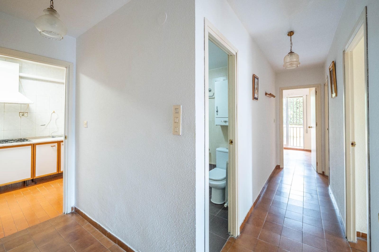 4 Zimmer Wohnung zu verkaufen in Granada Stadt mit Garage - 297.000 € (Ref: 9419716)