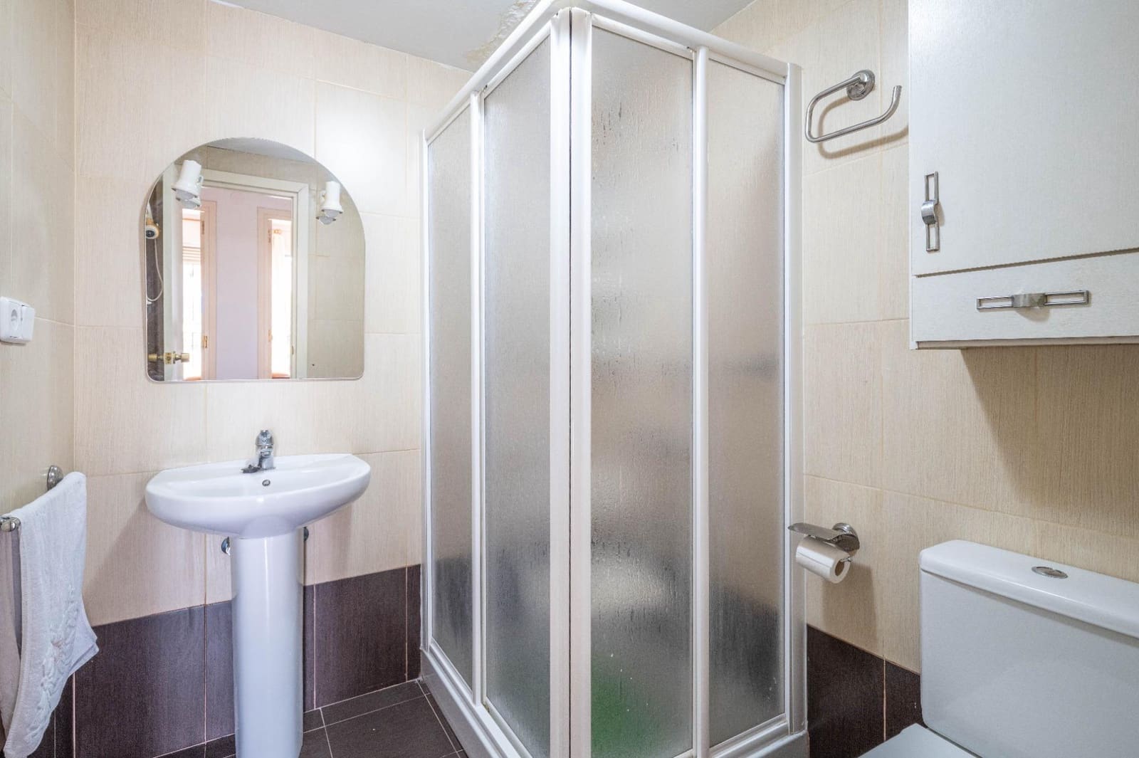 4 Zimmer Wohnung zu verkaufen in Granada Stadt mit Garage - 297.000 € (Ref: 9419716)