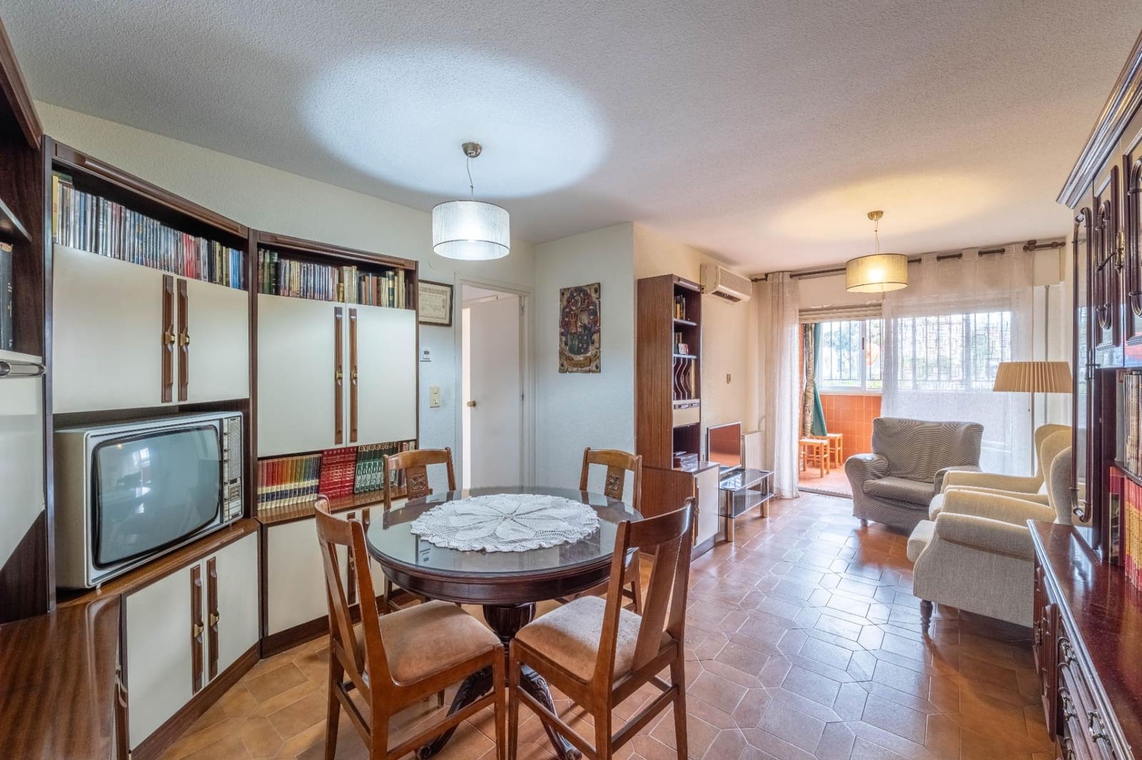 4 Zimmer Wohnung zu verkaufen in Granada Stadt mit Garage - 297.000 € (Ref: 9419716)