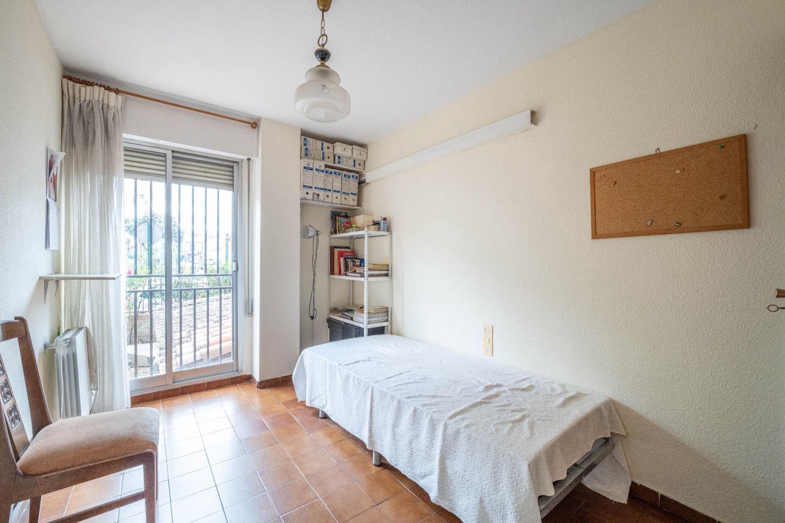 4 Zimmer Wohnung zu verkaufen in Granada Stadt mit Garage - 297.000 € (Ref: 9419716)