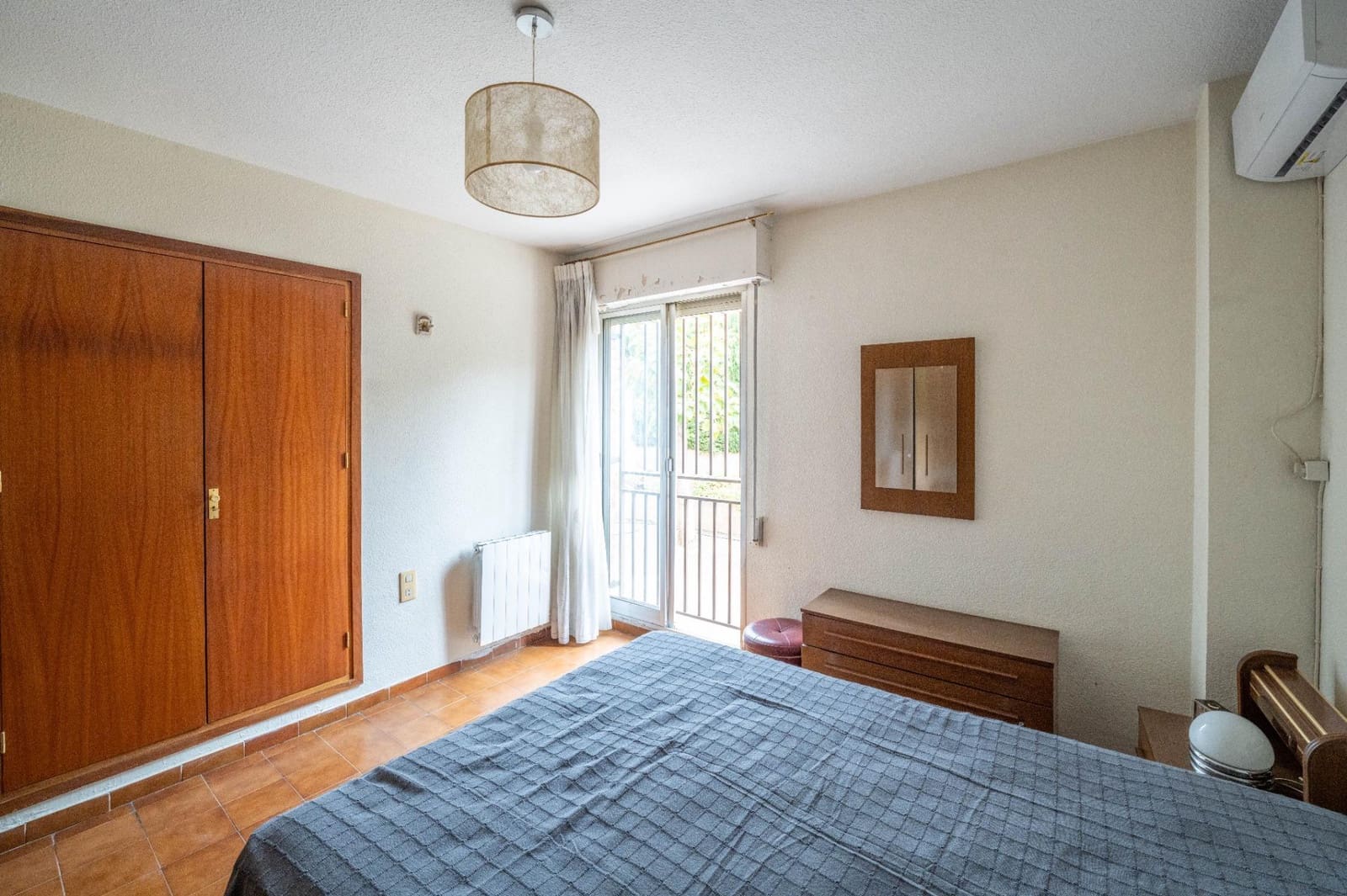 4 Zimmer Wohnung zu verkaufen in Granada Stadt mit Garage - 297.000 € (Ref: 9419716)