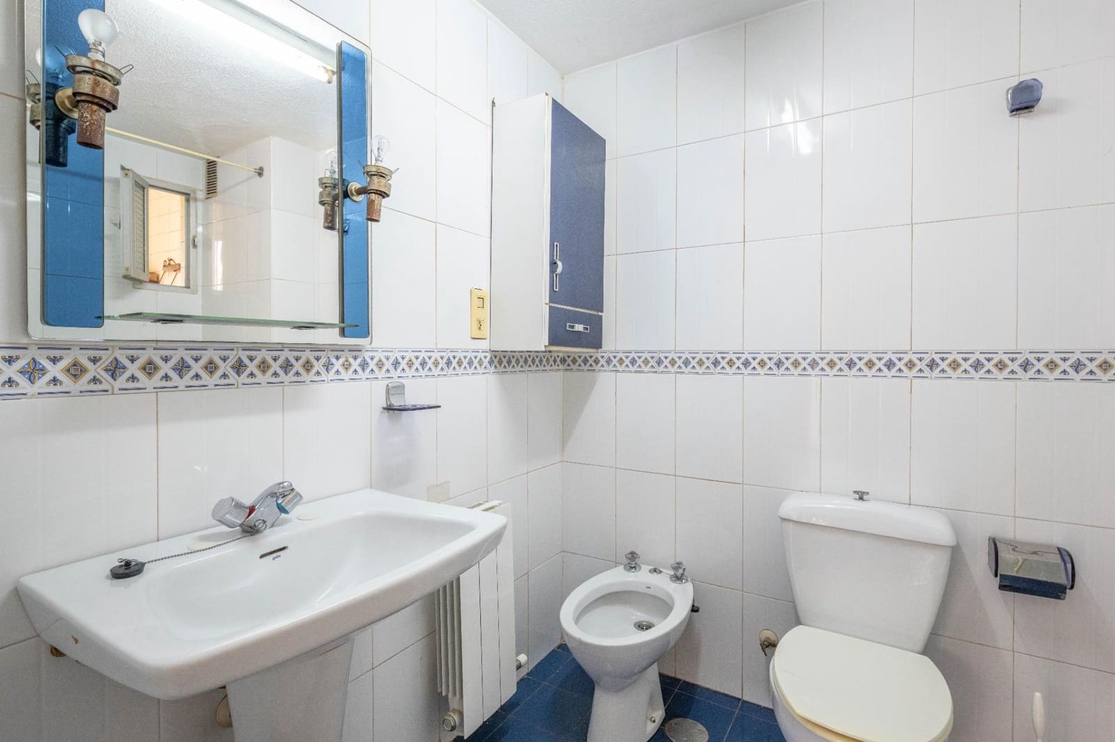 4 Zimmer Wohnung zu verkaufen in Granada Stadt mit Garage - 297.000 € (Ref: 9419716)