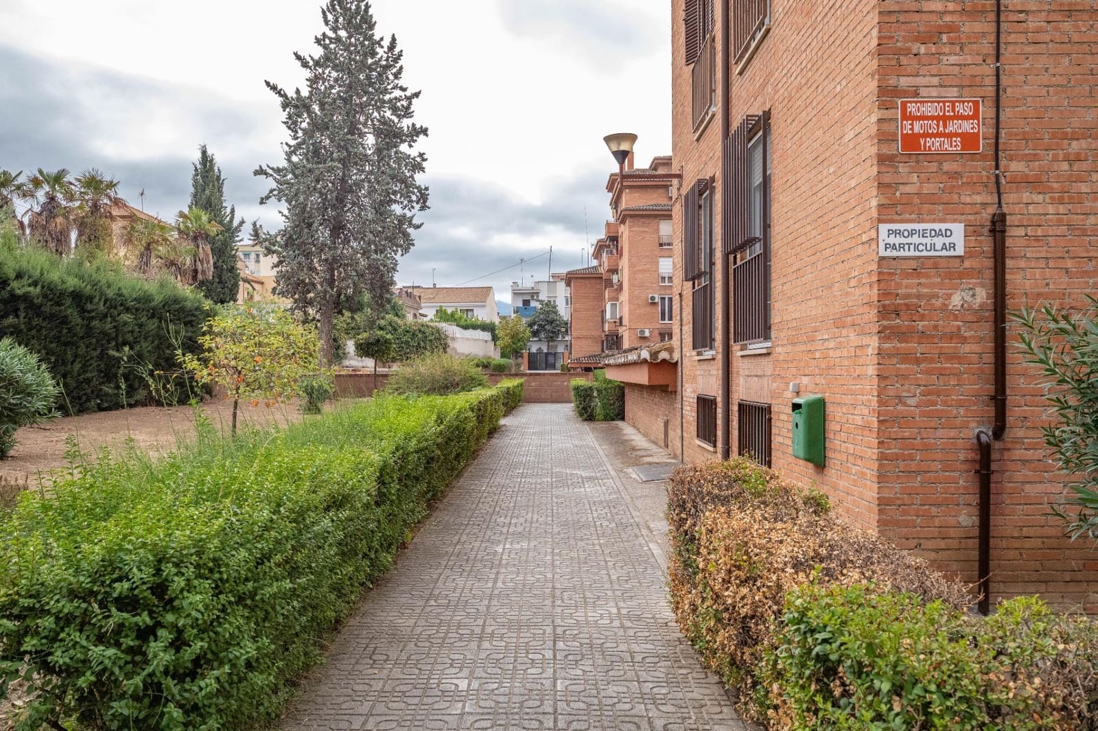 4 Zimmer Wohnung zu verkaufen in Granada Stadt mit Garage - 297.000 € (Ref: 9419716)